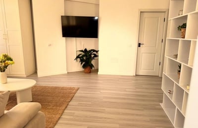 Rental of a spacious 1-room apartment, 40 m², Bucharest, Romania